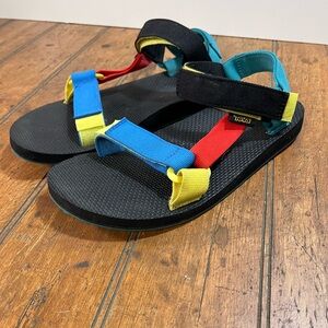 TEVA ORIGINAL UNIVERSAL RETRO MULTI STRAPPY SANDALS SIZE US 7 MEN